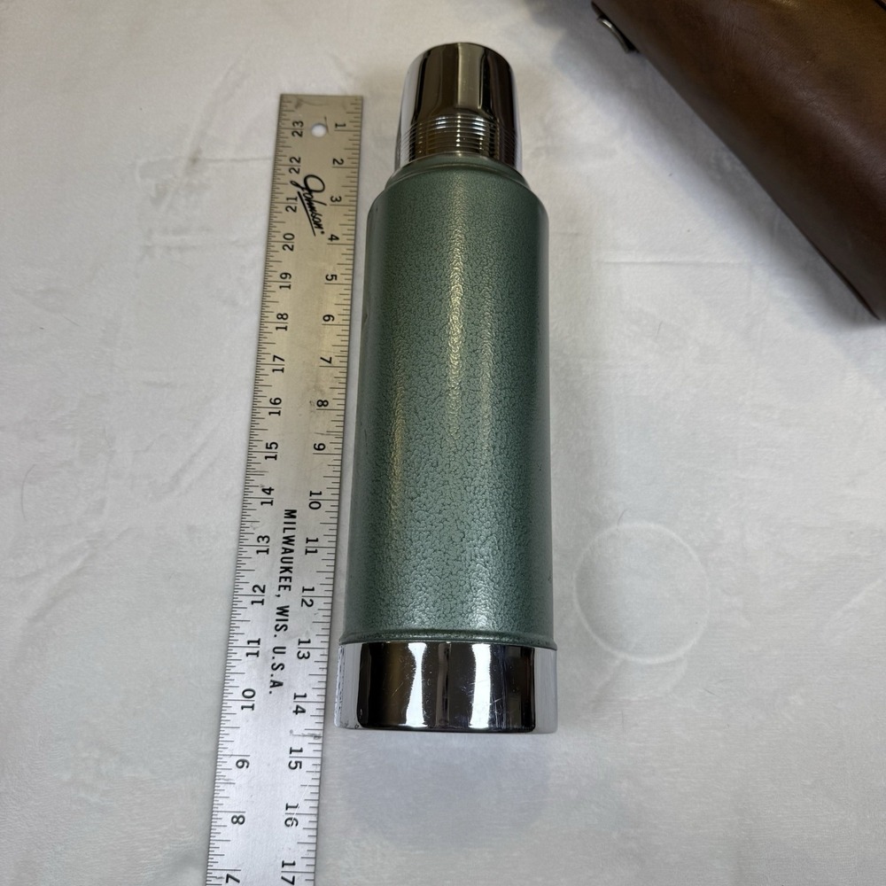 Vintage 1976 Aladdin Stanley A-944C Thermos Vacuum Bottle Green USA w/ Case - Picture 15 of 15
